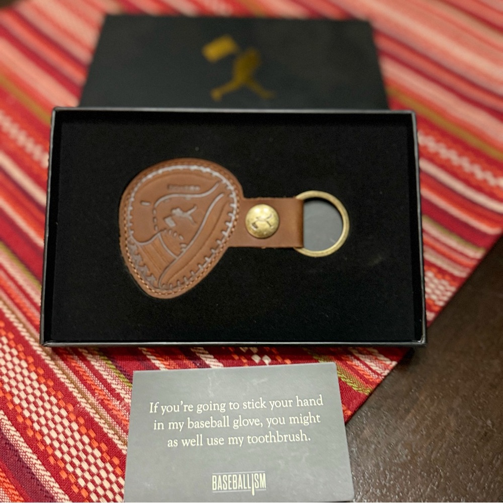 Baseballism Retired Leather Catcher’s Mitt Keychain - Picture 3 of 4